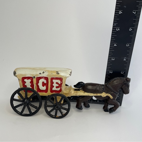Vintage Cast Iron Horse Drawn Ice Delivery Carriage Wagon, Toy 7"L x 3"H - Picture 9 of 11